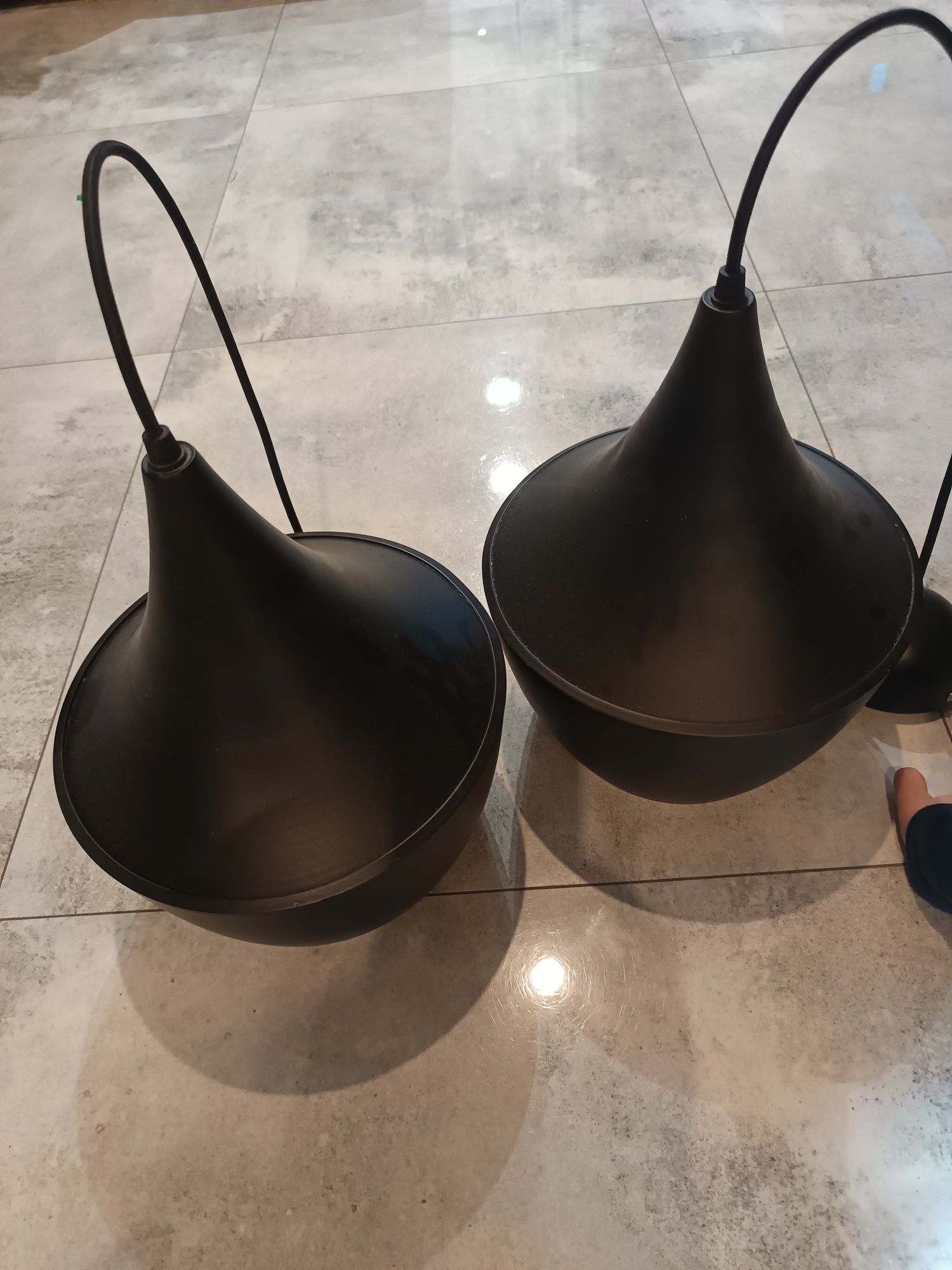 Lampy czarne wiszące