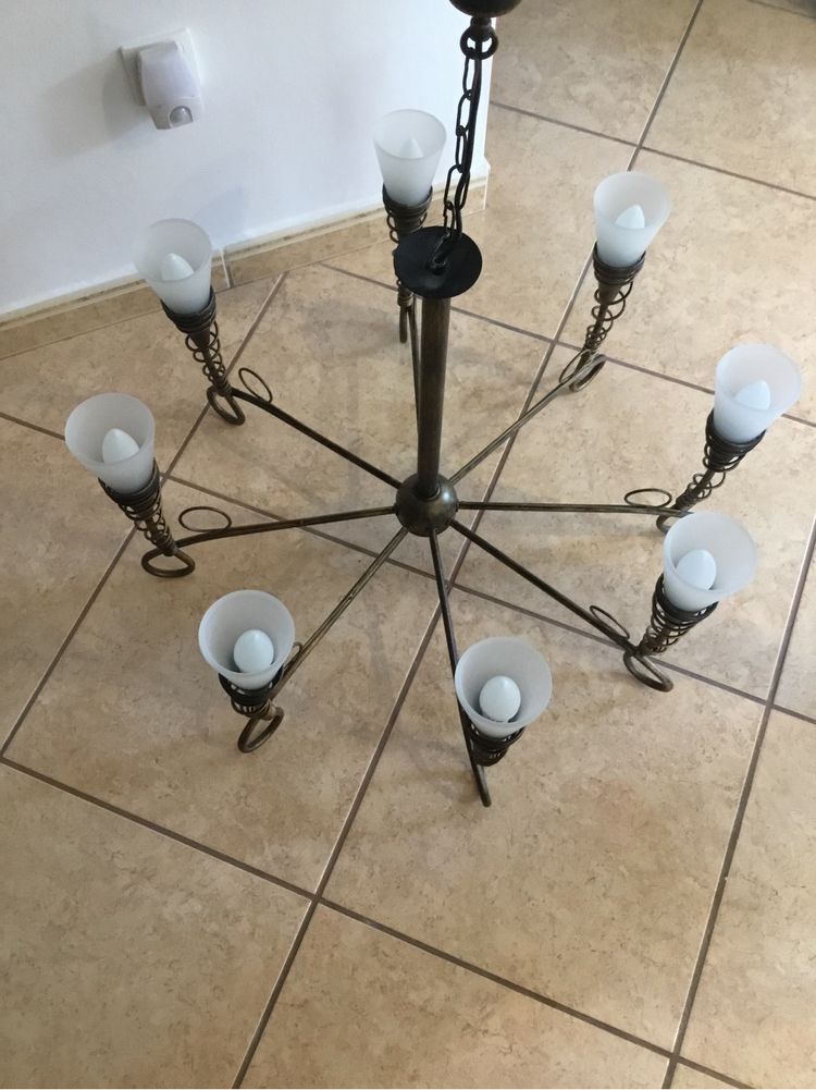 Lampa sufitowa do salonu