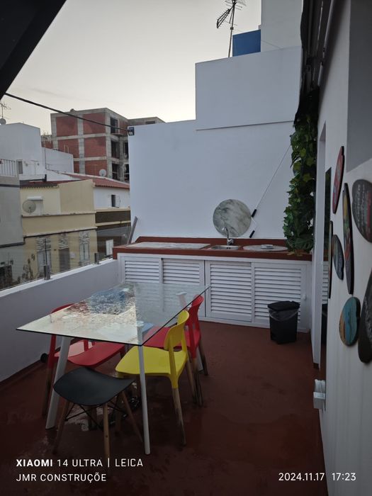 Moradia t2 com churrasco e 2 wc centro Monte Gordo perto da praia