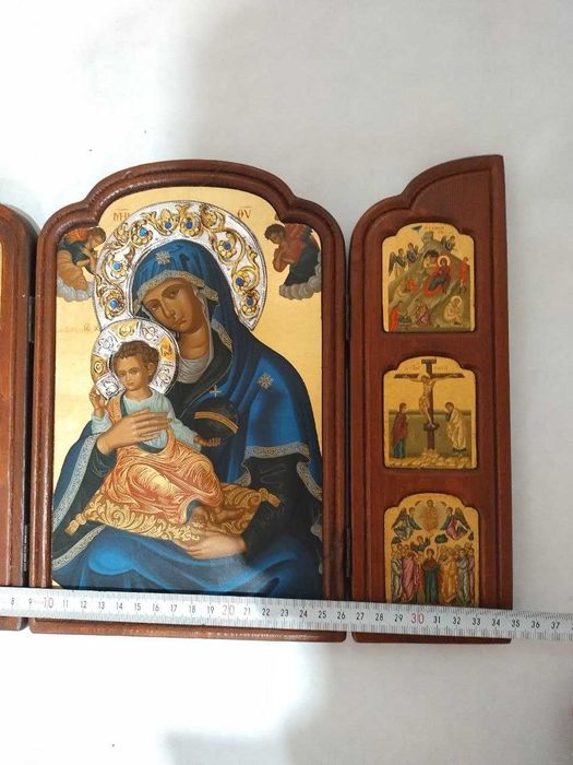Богородиця з немовлям. триптих 
 Ікона ручної роботи