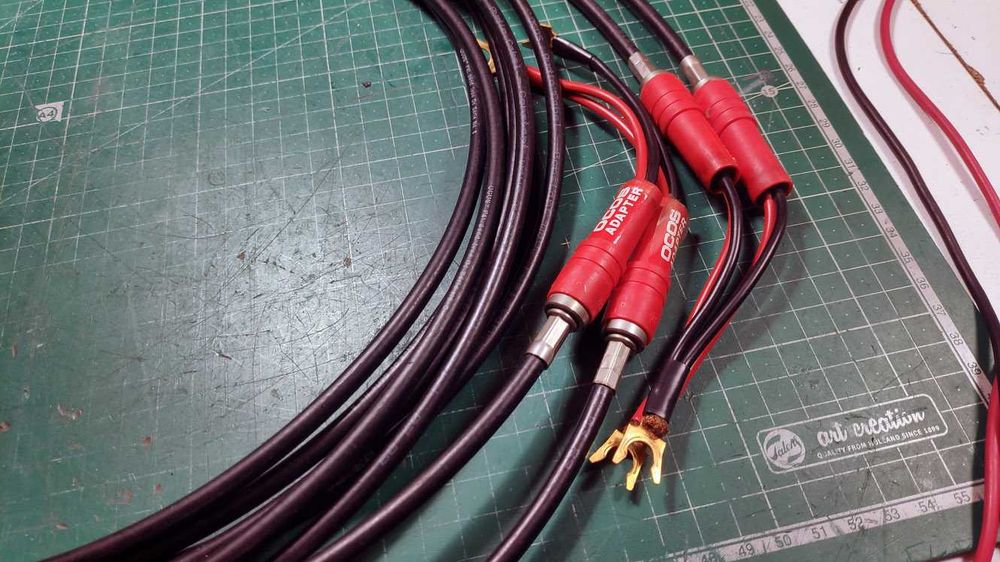 Cabos de coluna Dynaudio OCOS com 4 adaptadores 2,2mts