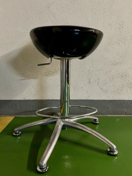 Krzesło barowe hoker czarne Sitag