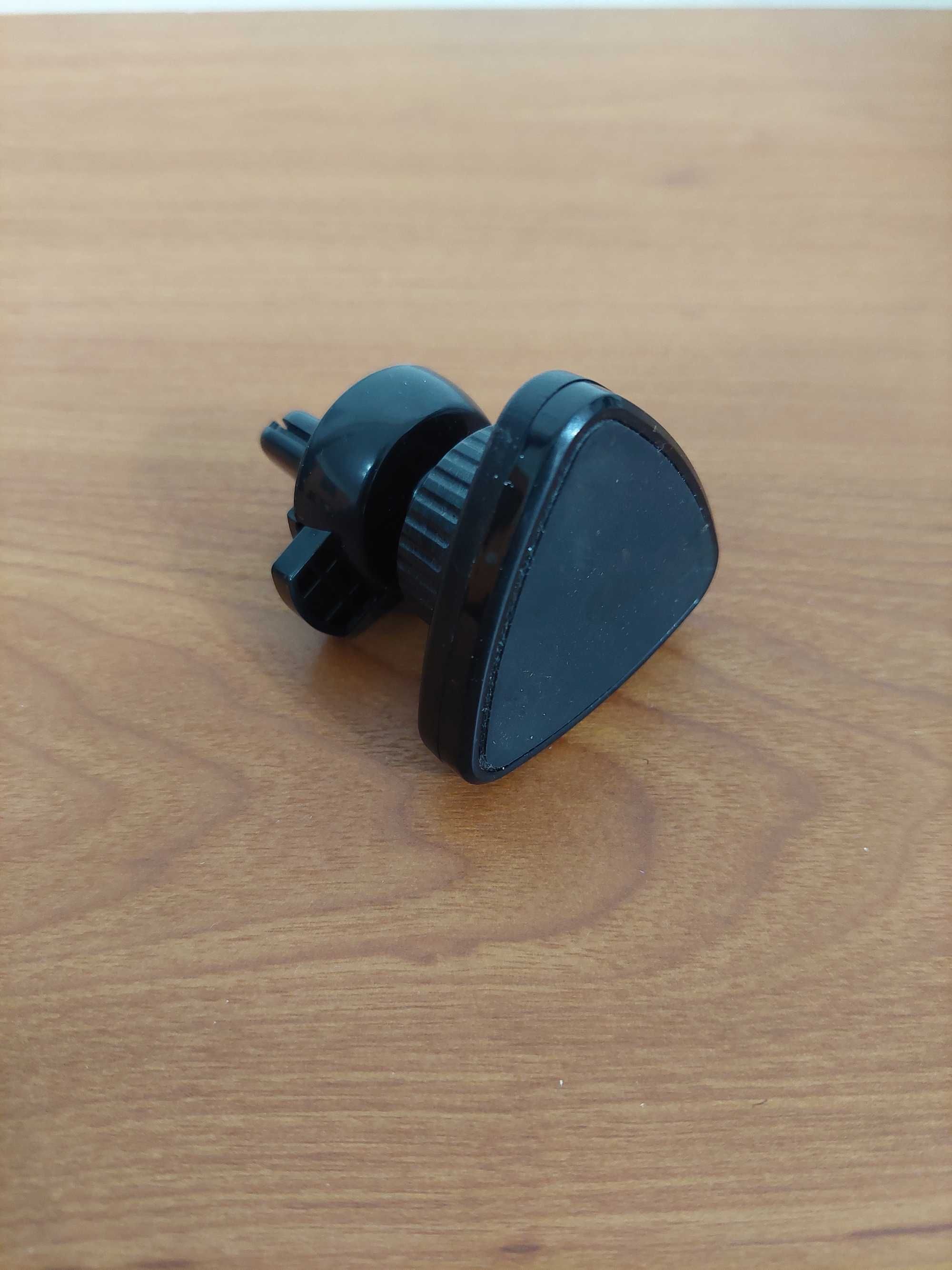 Suporte com imã para telemóvell (carro)