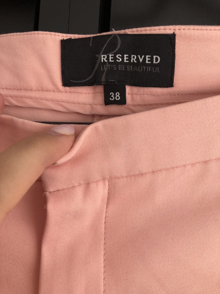 Spodnie materialowe reserved r.38