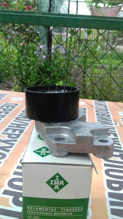 Продам ролик ГРМ