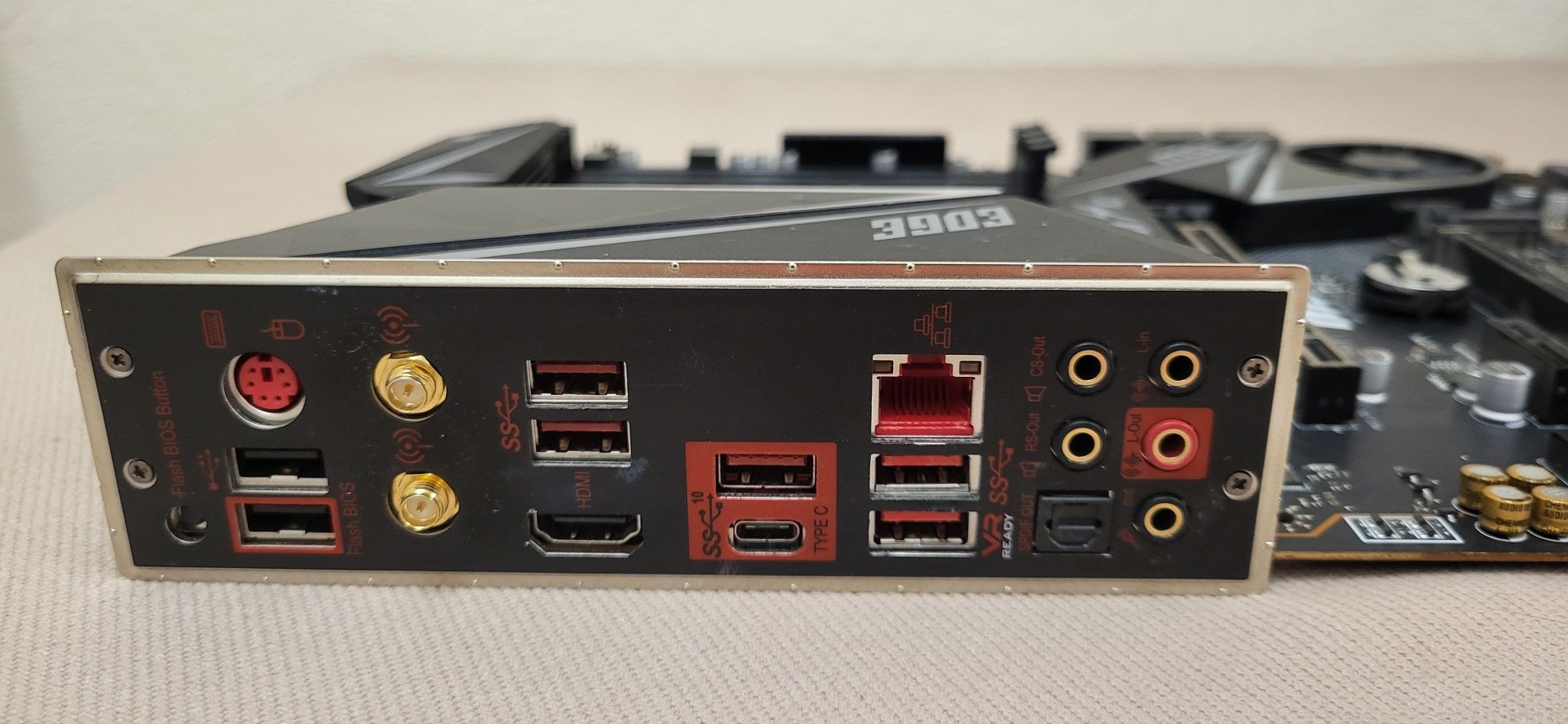 MSI MPG X570 Gaming Edge Wi-Fi (sAM4, AMD X570, PCI-Ex16)