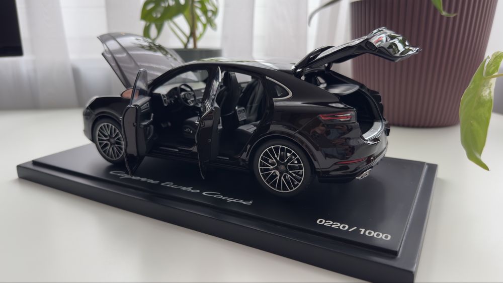 Porsche Cayenne Turbo Coupe - Norev 1:18