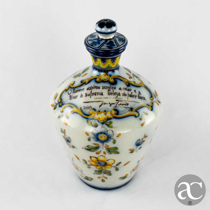 Bilha com tampa faiança Battistini Maria de Portugal, exemplar único