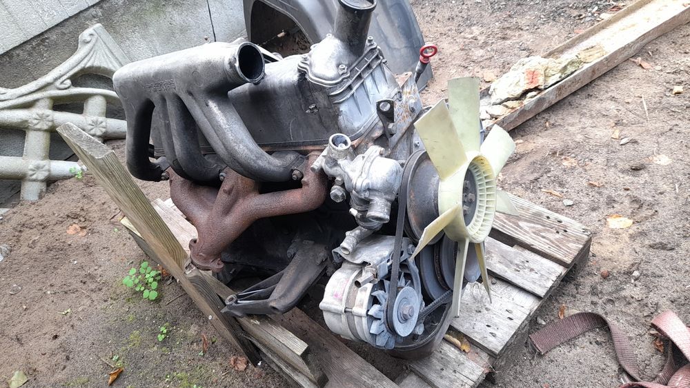 Silnik mercedes kaczka 300 d