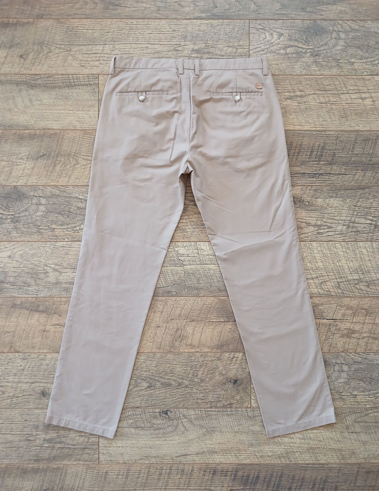 Штани, джинси Hugo Boss р 50 ( W32 L32) ц 1200 гр, стан нових