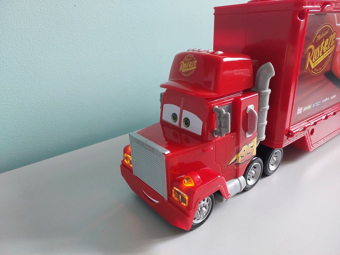 Mattel Cars Ciężarówka Maniek Światła i Dźwięki