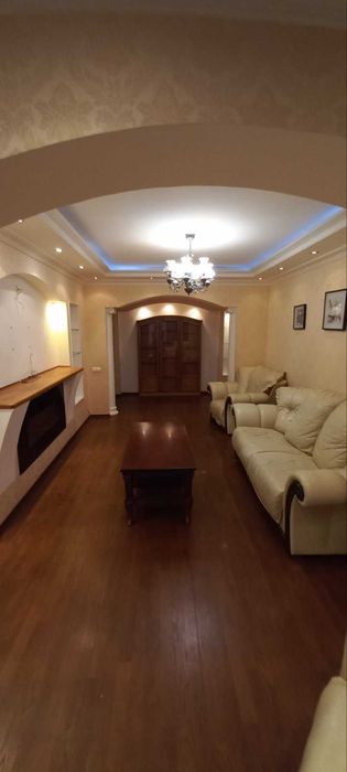 Продаж  3-к квартири з  якісним ремонтом з меблями та технікою