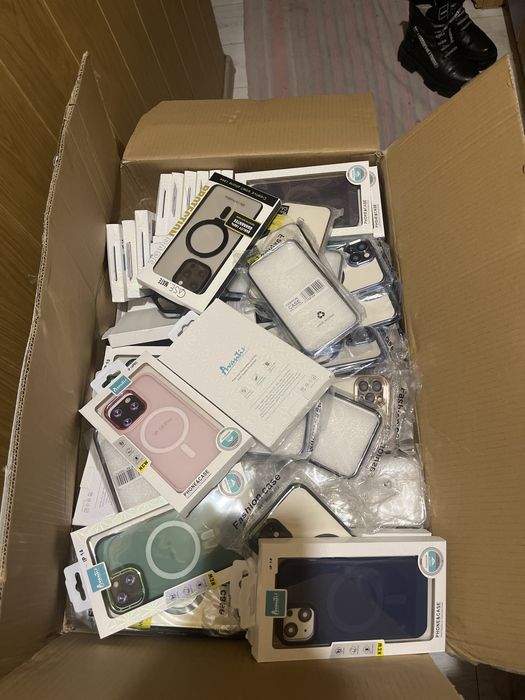 Чохли до айфонів від 11-14 проМах) та безпровідні наушники