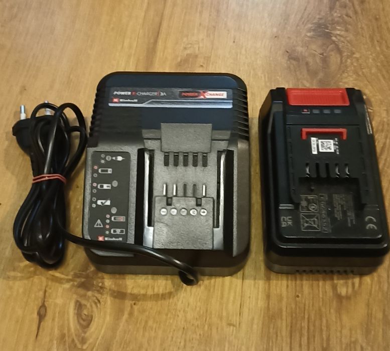 Zestaw Einhell. Akumulator 2,5 Ah, 18V  + ładowarka
