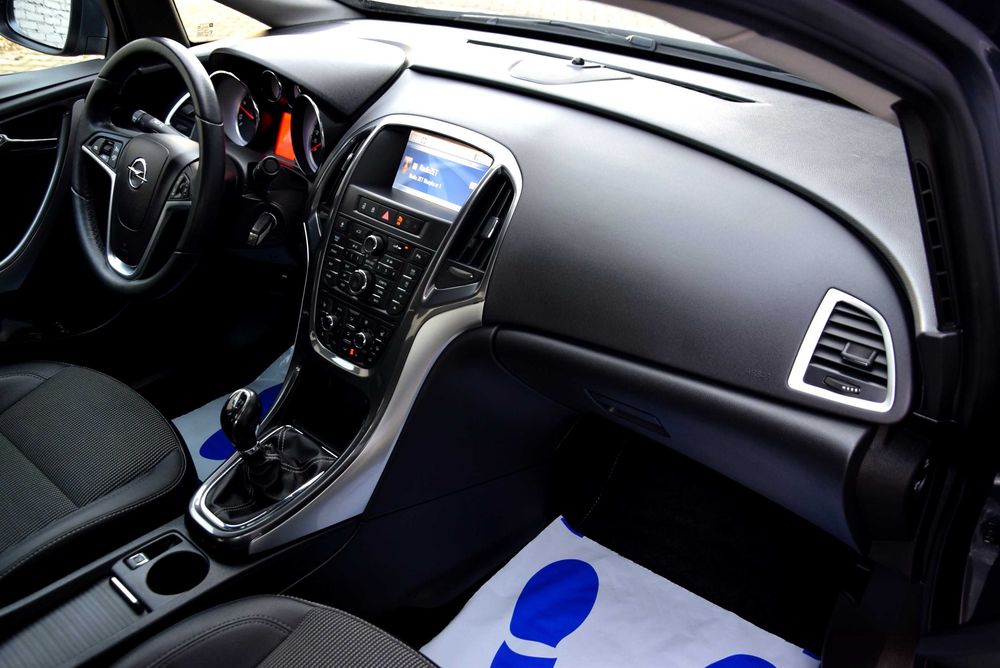 OPEL ASTRA COSMO XENON LED 1.4T 140KM 113tys.km. Gwarancja 1 rok