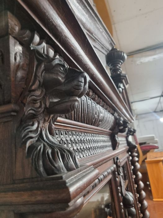 bufet kredens drewniany antyk rzeźbiony