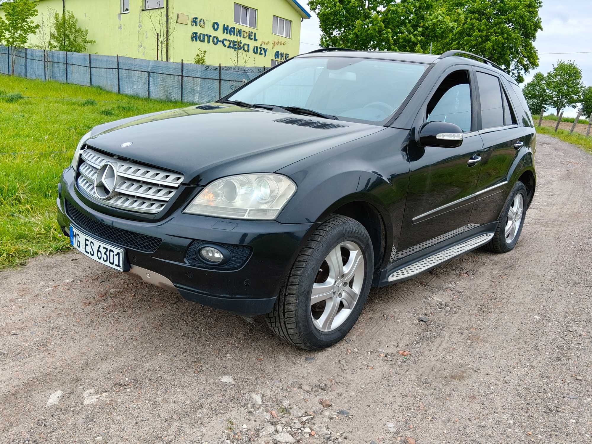 Mercedes ML * W164 * 320CDI * V6 *Automat* 4Matic * Xenon* PDC * DE *