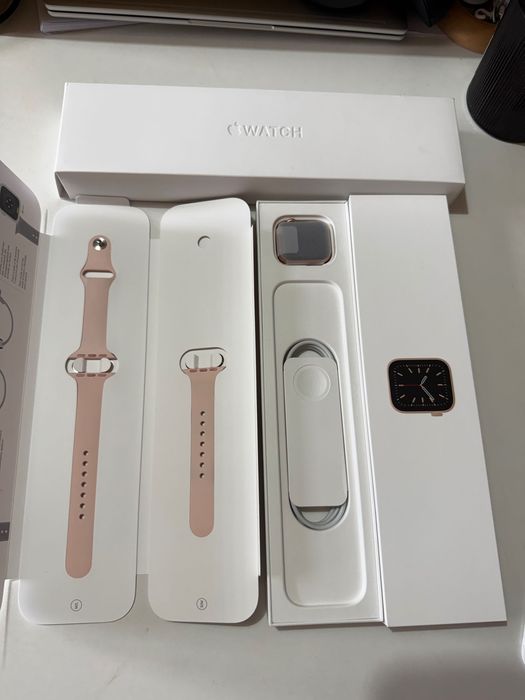Apple Watch 6 - 40mm NOVO