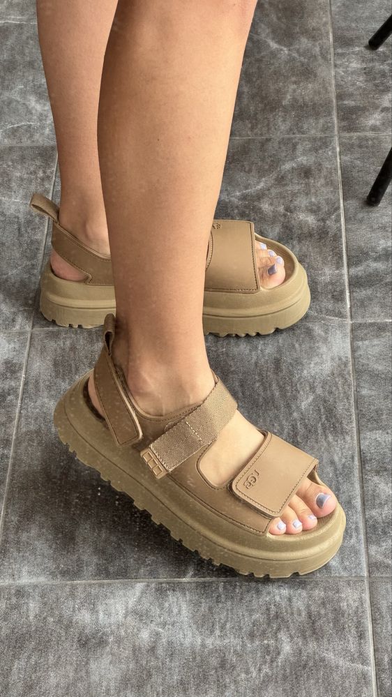 Босоніжки ugg goldenglow коричневі 24.5 см 38.5
