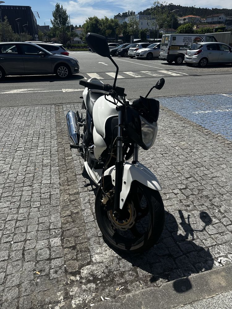 Sym Wolf 125 Ler Descrição