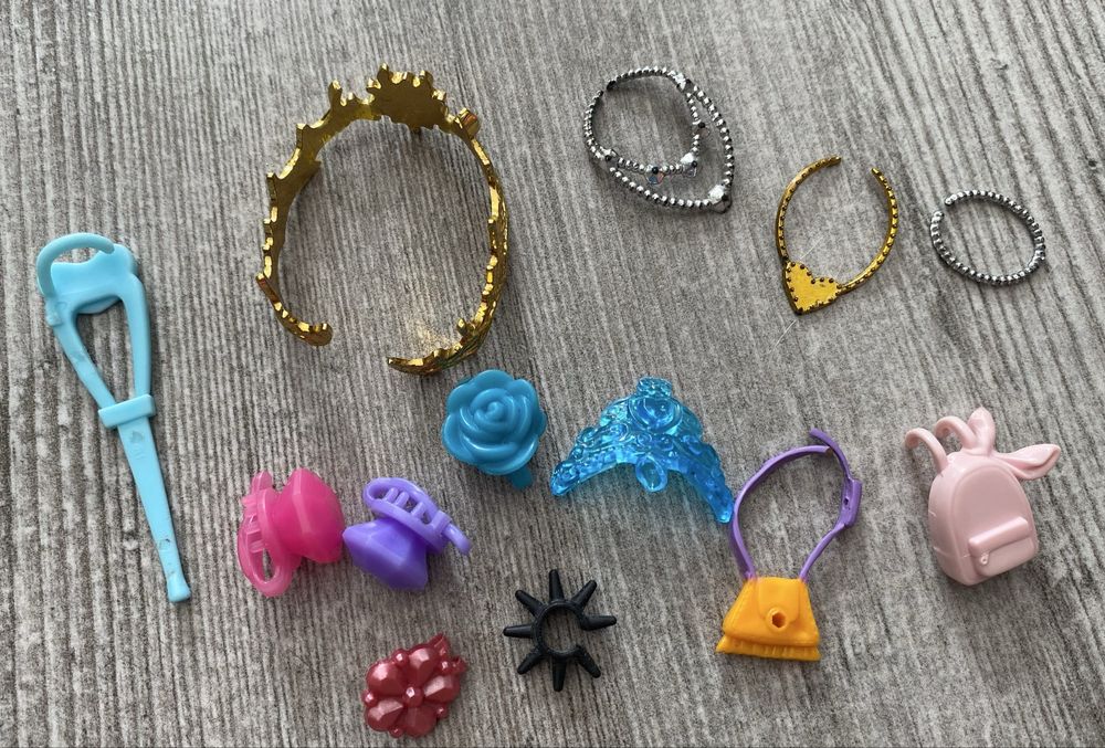 Zestaw mix dodatków dla lalek barbie jedzenie, meble, biżuteria