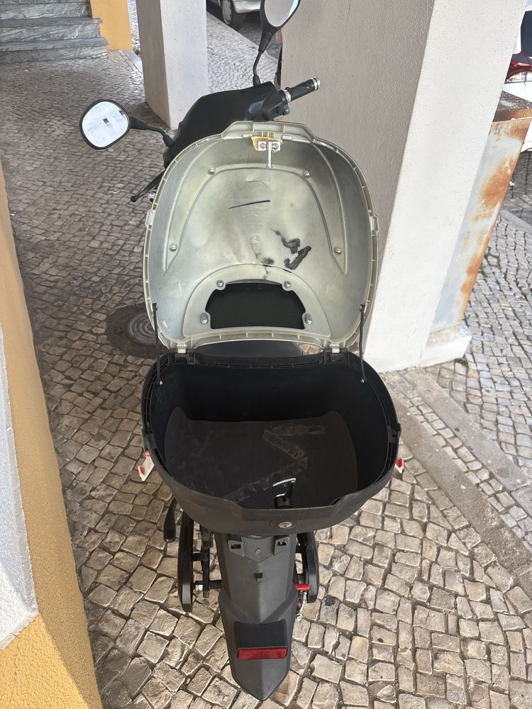 scooter elétrica