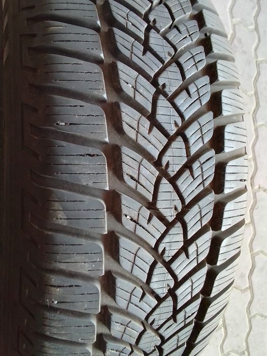 Opona zimowa 215/60r16 FULDA 2022r 8.5mm