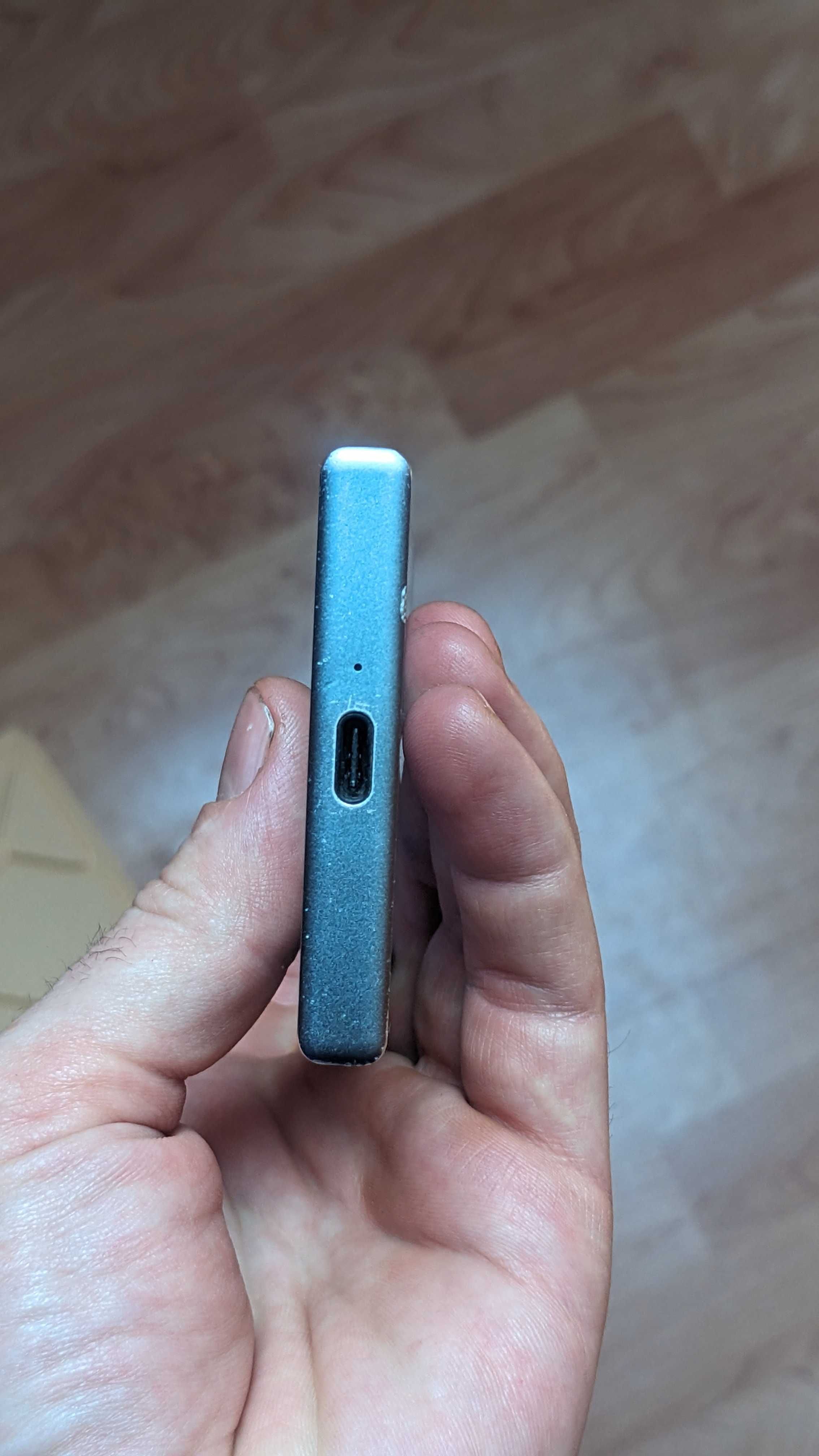SONY XZ1 compact