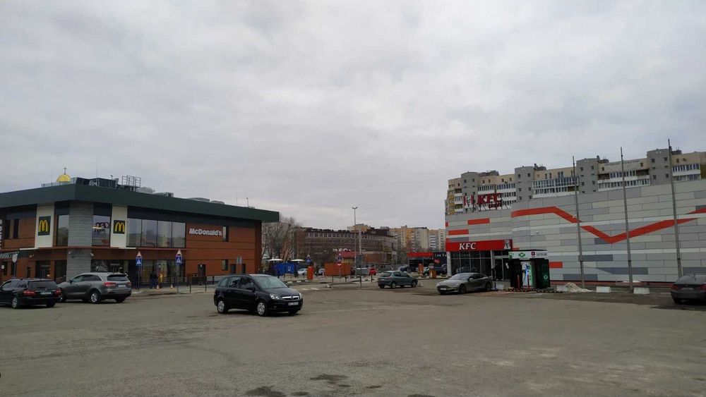 Оренда ТЦ Арсен м. Львів пр. Червоної Калини 60 (15 м.кв. - 22 м.кв.)