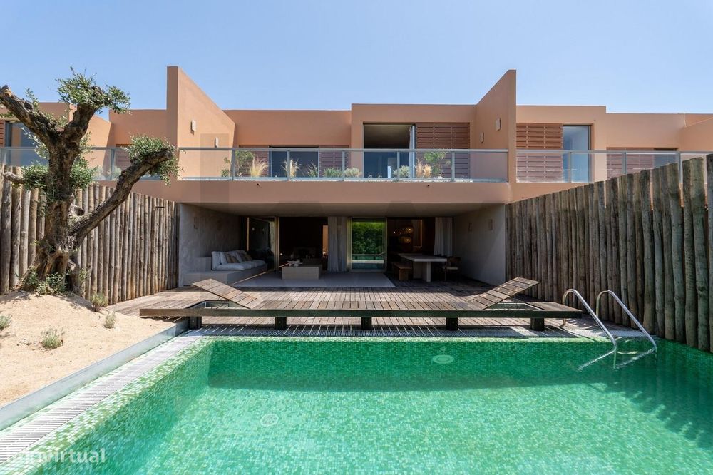 Moradia V4 exclusiva a estrear, com Jardim e Piscina privativos na Her