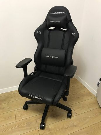 Ігрове крісло DXRacer G Series D8200 чорне