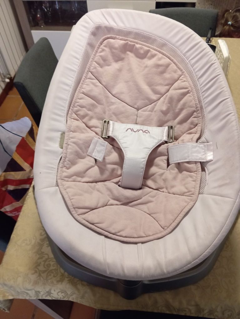 Vendo cadeira de repouso para bebe