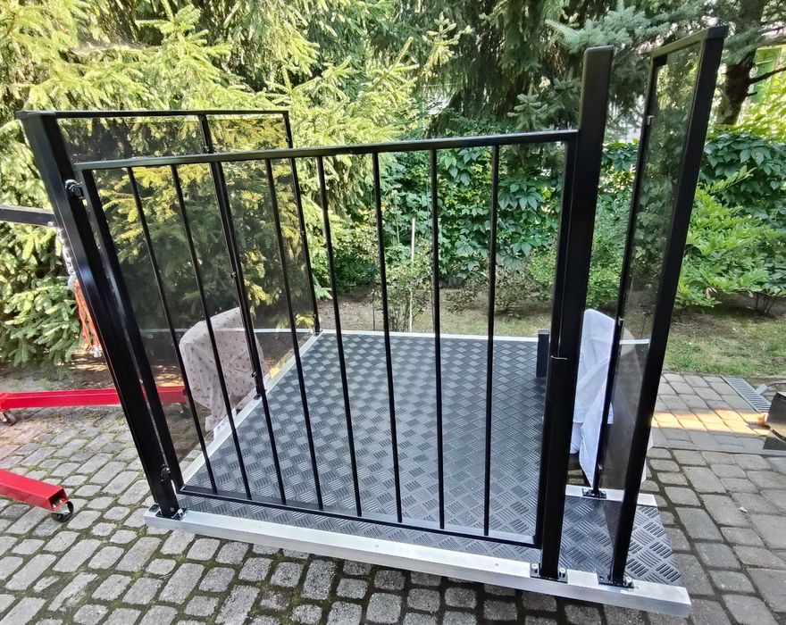 Winda transportowa dla osób niepełnosprawnych lub towarów