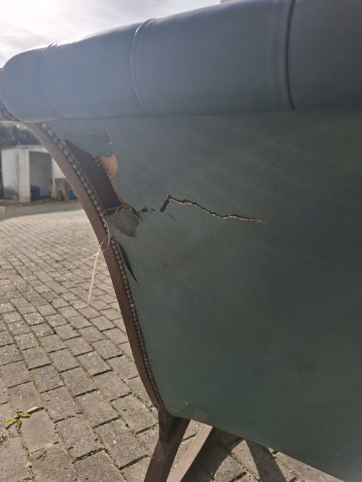 Cadeirão com repousa pés antigo