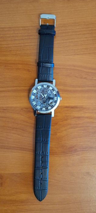 Relógios  Diferentes