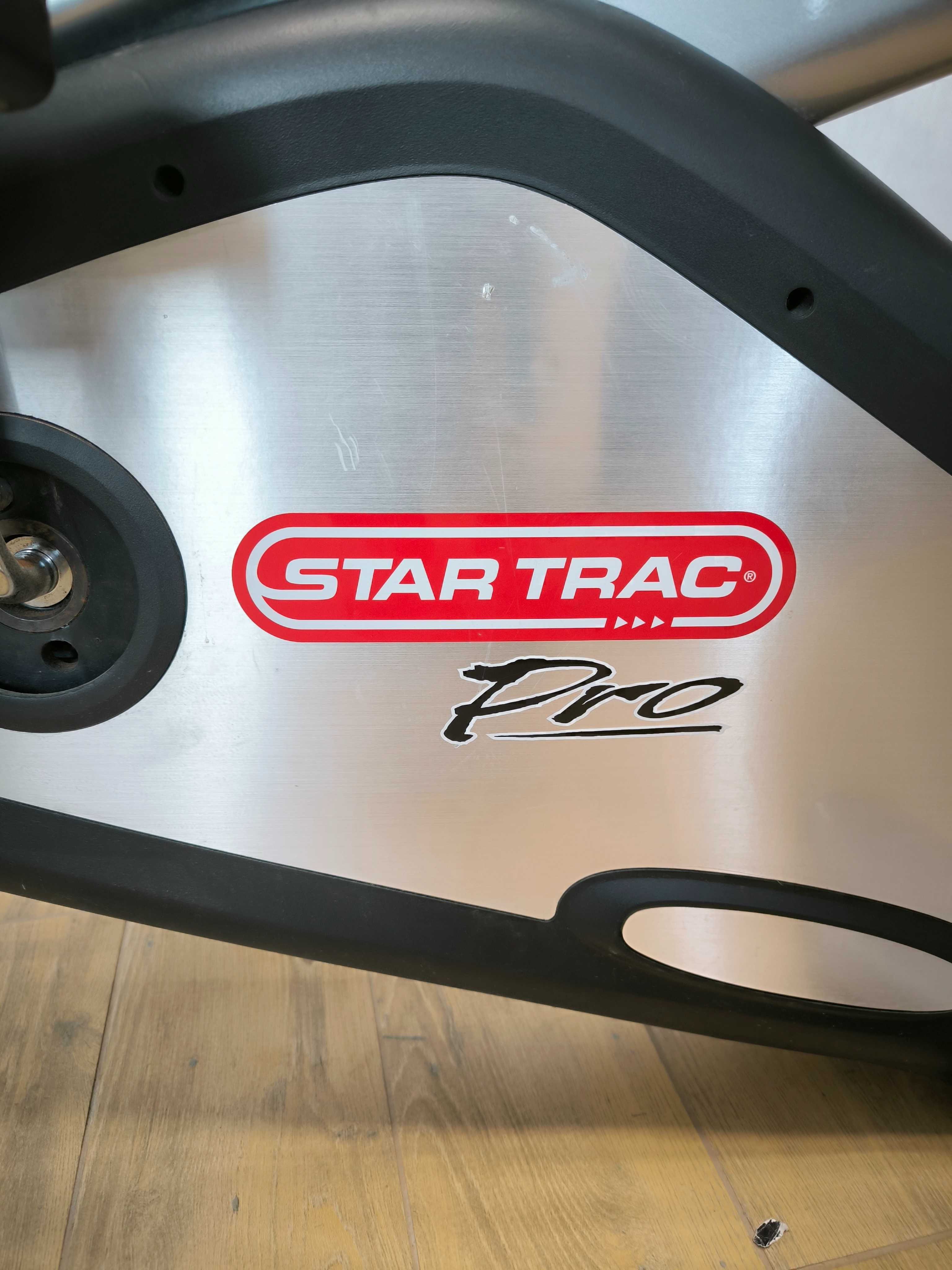 Stacjonarny rower pionowy treningowy Star Trac PRO