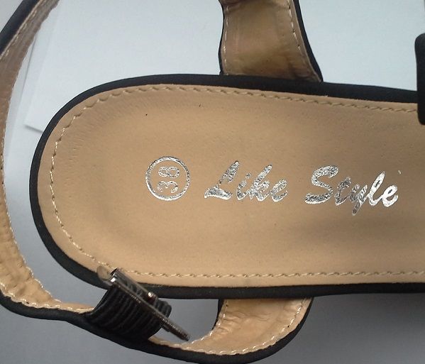 Sapatos Pretos de Senhora Like Style - Novos