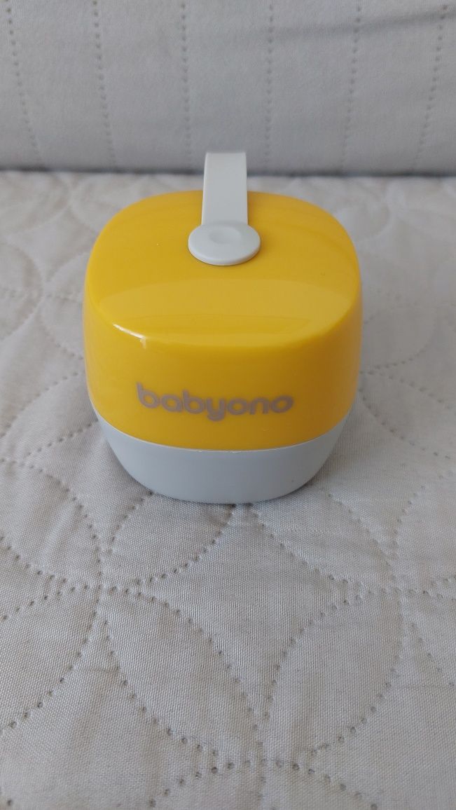 Pojemnik pudełko etui na smoczek dziecka babyono