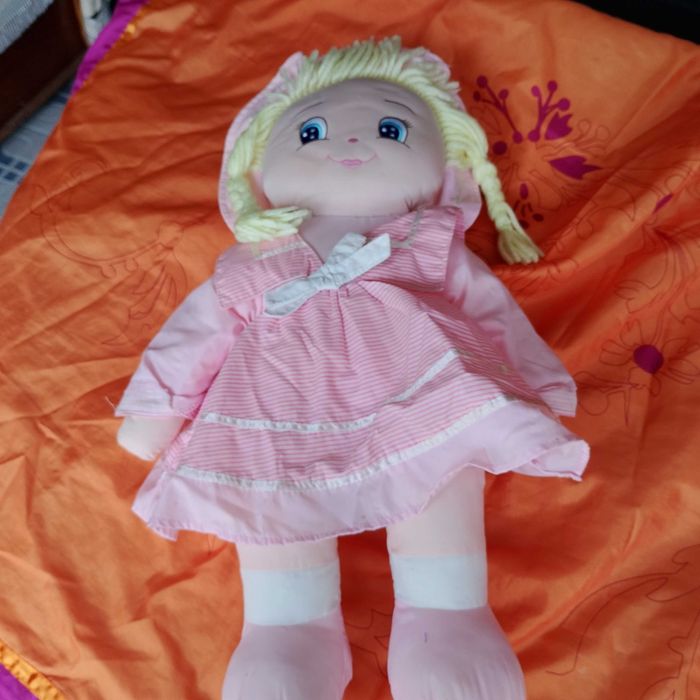 Boneca grande cor de rosa