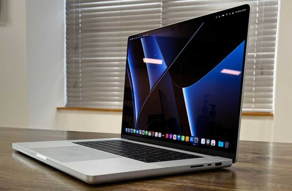 MacBook Pro - ecrã retina 16"
