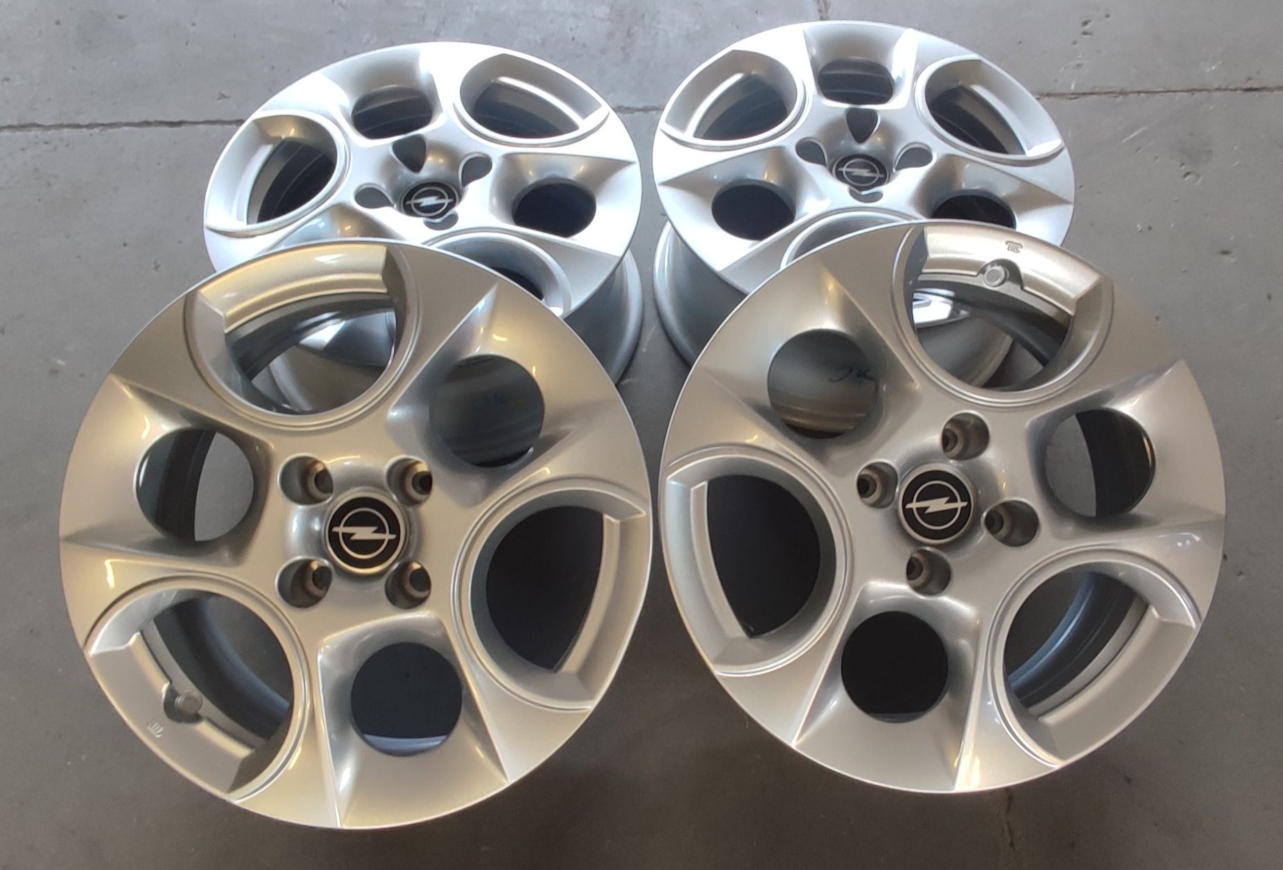 16" 6.5J 4x108 komplet felg do Opla Astry