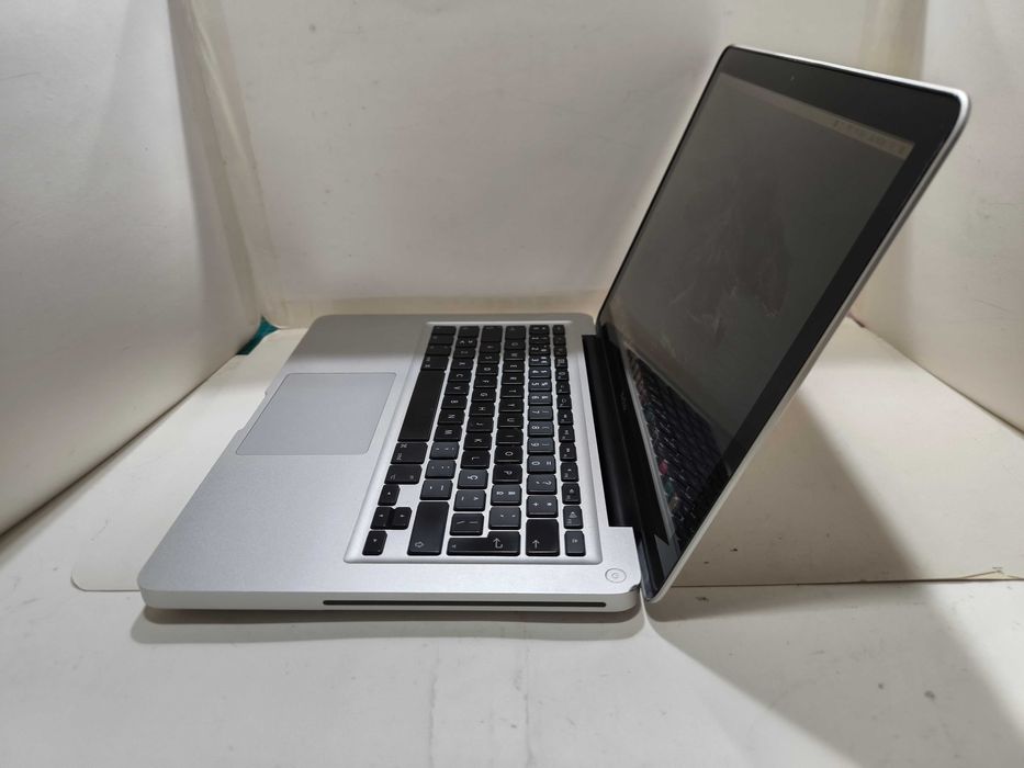 Apple Macbook Pro 13 SSD 128GB 8GB ram