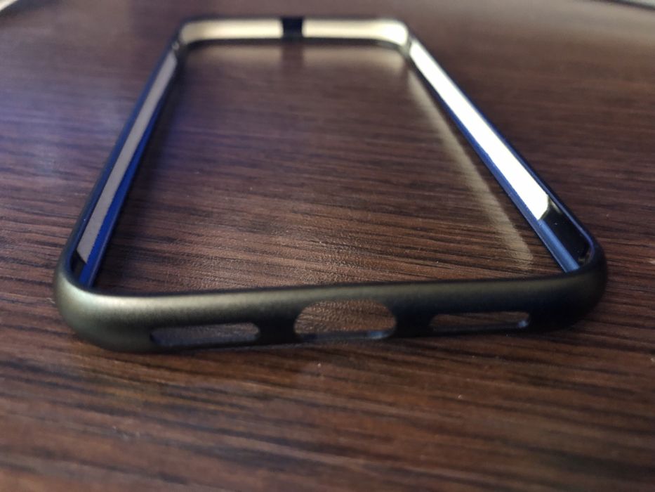 Ramka bumper iPhone 7 , 8
