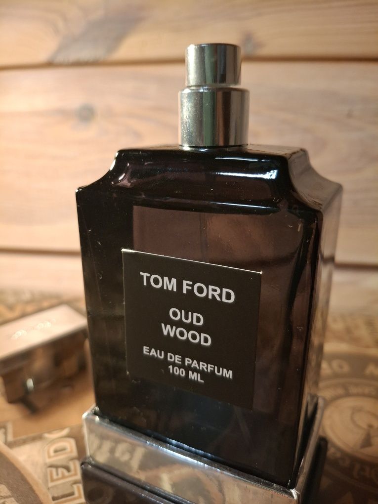 Tom Ford Oud Wood (Edu De Parfum)