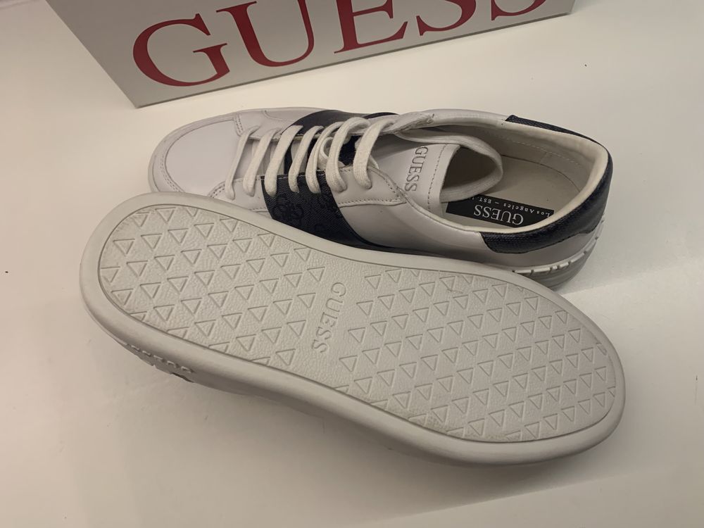 Buty Guess 43 verona stripr