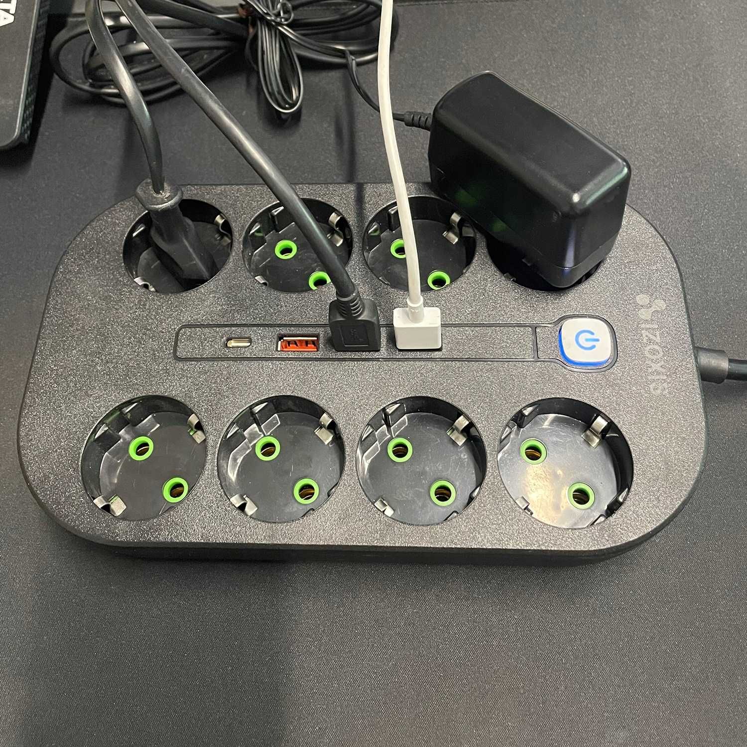 Przedłużacz Listwa Zasilająca 8 Gniazd + 3 Gniazda USB + Typ-C 2m