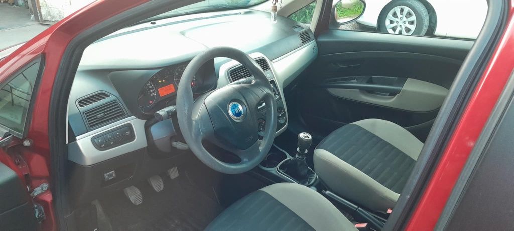 **Fiat **Grande ** Punto**9 lat **W Jednych Rekach** 1.4 B+G