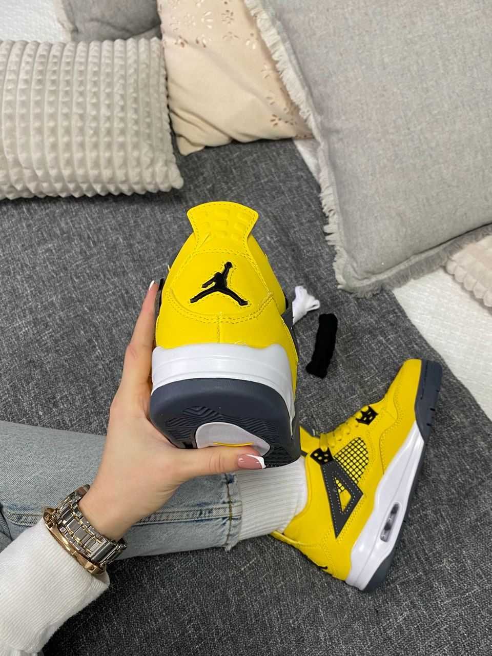 Кросівки кроссовки Air Jordan 4 Retro GS 'Lightning'