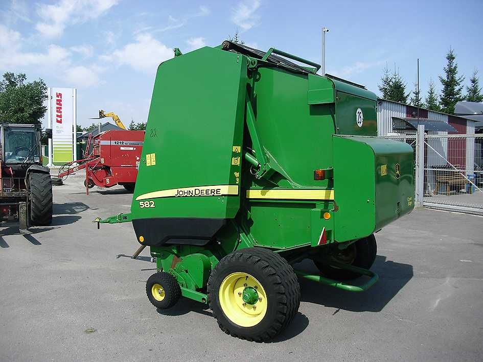 Пресс подборщик John Deere 582 (Тюкопрес, Прес підбирач рулонний)