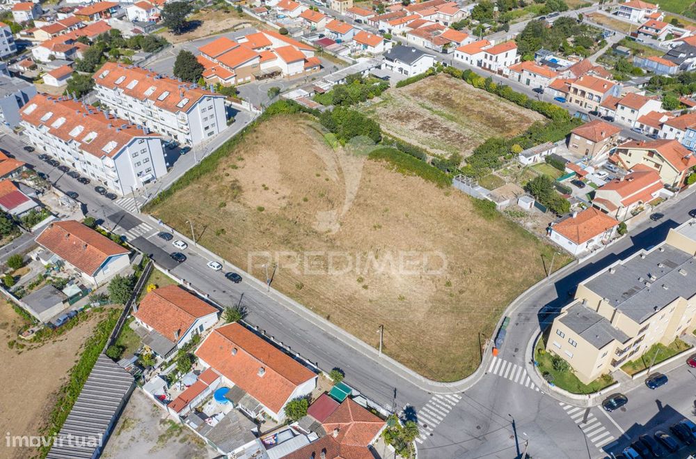 Terreno na Junqueira_ Vilar do Paraíso_ V.N. Gaia